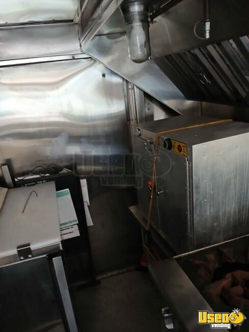 Gallery image 5 – 1984 Ford Econoline Step Van All-Purpose Food Truck