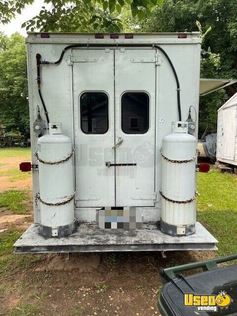 Gallery image 4 – 1989 Chevrolet P Series Van All-Purpose Food Truck – 2022 Kitchen