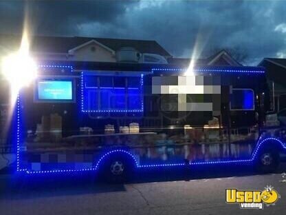 Gallery image 4 – 1991 Chevrolet Grumman Diesel All-Purpose Food Truck – Restaurant on Wheels