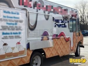 2001 Freightliner Ice Cream & Soft Serve Concession Truck