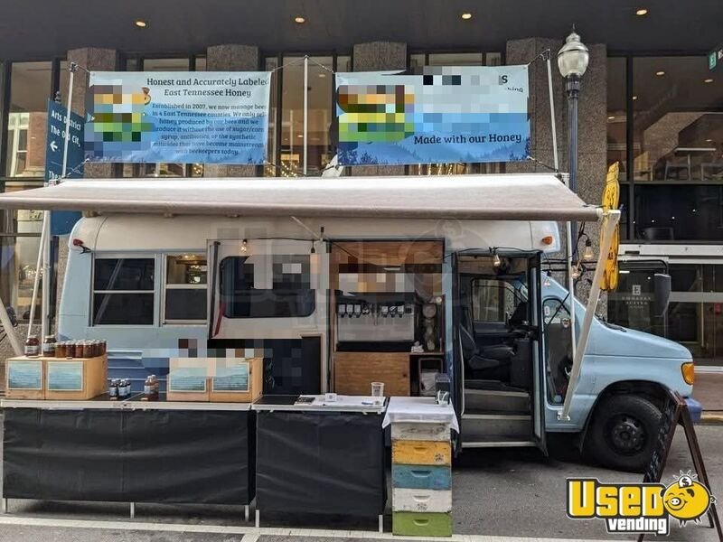 Gallery image 3 – 2003 Ford E550 21ft Mobile Beverage & Soda Truck