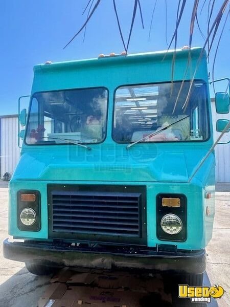Gallery image 3 – 1990 GMC 26ft Step Van All-Purpose Food Truck – Movie Catering Conversion, New Trans