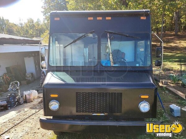 Gallery image 2 – 2005 Ford Workhorse All-Purpose Food Truck – Pro Fire Suppression